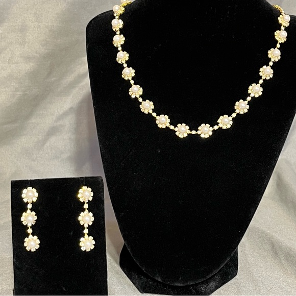 Prom/Special Occasion Necklace and Earrings, Gold with Pearl and Rhinestones - Picture 2 of 15